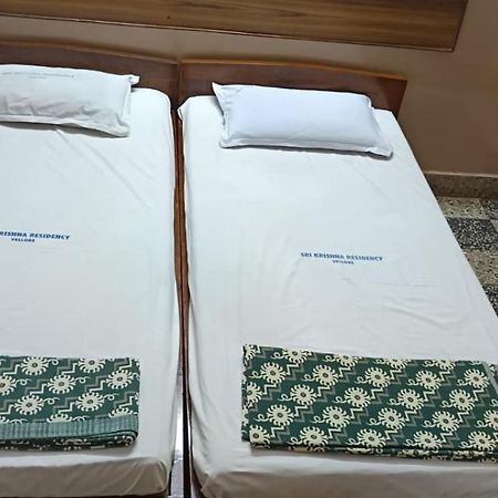 韦洛尔 Sri Krishna Residency酒店 外观 照片